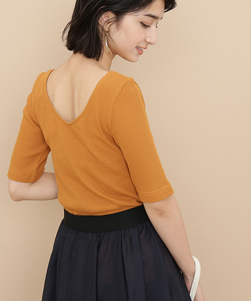 ADAM ET ROPE'(アダムエロペ)の「2WAYワッフルプルオーバー(Tシャツ/カットソー・レディース・ブラック/ホワイト系その他/キャメル・FREE)」の3枚目の写真