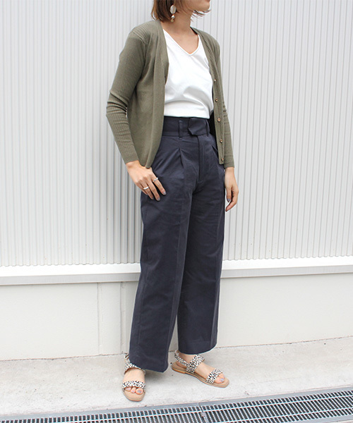 RANDA(ランダ)の「ストレートワイドパンツ(チノパンツ・レディース・ネイビー/ブルー/キャメル・1/2/0)」の10枚目の写真