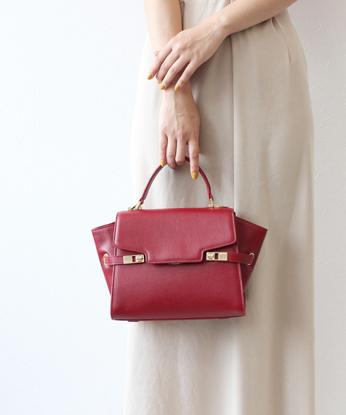 Time スリーフォータイム のファッション バッグ セール Four ショルダーバッグ Four サイドベルト金具付きレザーワンハンドルbag ショルダーバッグ Three