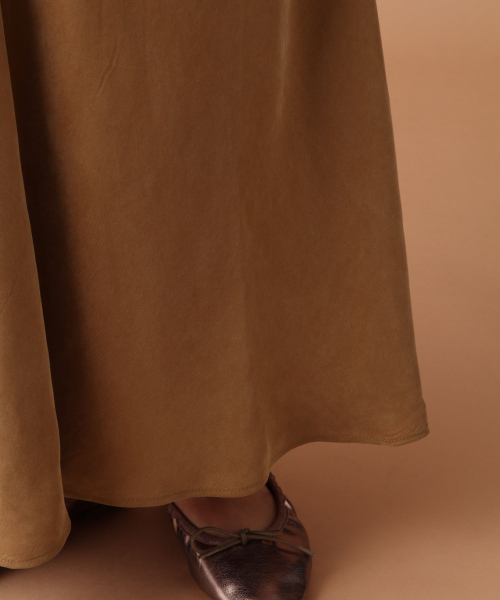 A part by（アパートバイ）の「キュプラギャザーマキシスカート 856316（スカート・レディース・ブラウン/グレー/イエロー/ナチュラル・FREE）」の11枚目の写真