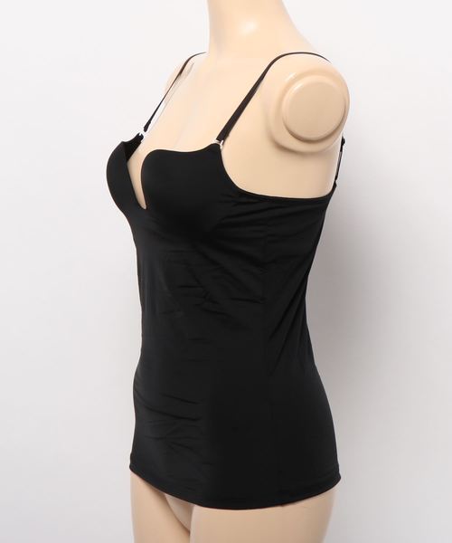 PEACH JOHN（ピーチジョン）の「【オールシーズン活躍◎ノンワイヤーの寄せ上げブラを内蔵のカップ付きキャミ！】自由のブラキャミソール（インナーウェア/肌着・レディース・ブラック/ピンク・DE65/DE75/BC75/DE70/BC65/BC70）」の4枚目の写真