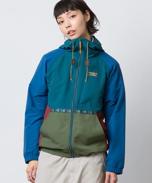 L.L.Bean(エルエルビーン)の「マウンテン・クラシック・ジャケット、マルチカラー ジャパン・フィット(マウンテンパーカー・レディース・グリーン×オレンジ/グリーン系その他/パープル系その他/レッド系その他/ホワイト×ブルー/ブルー系その他/オレンジ系その他/ホワイト系その他・LARGE/SMALL/X-SMALL/MEDIUM/X-LARGE)」の15枚目の写真