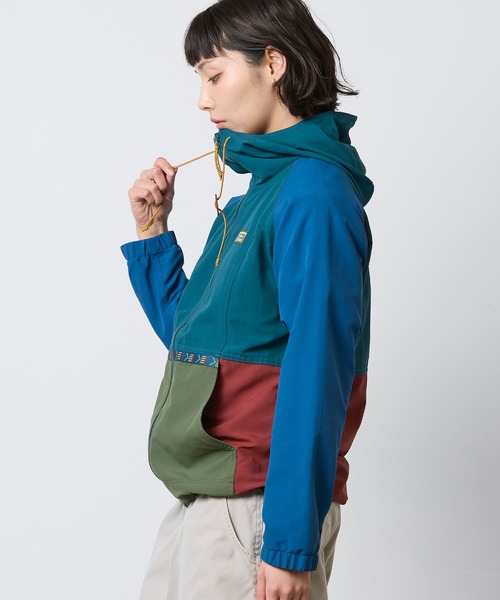 L.L.Bean(エルエルビーン)の「マウンテン・クラシック・ジャケット、マルチカラー ジャパン・フィット(マウンテンパーカー・レディース・グリーン×オレンジ/グリーン系その他/パープル系その他/レッド系その他/ホワイト×ブルー/ブルー系その他/オレンジ系その他/ホワイト系その他・LARGE/SMALL/X-SMALL/MEDIUM/X-LARGE)」の16枚目の写真