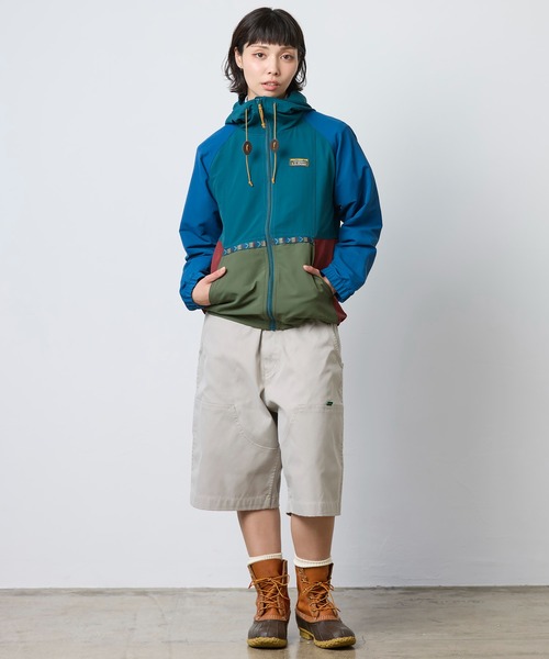L.L.Bean(エルエルビーン)の「マウンテン・クラシック・ジャケット、マルチカラー ジャパン・フィット(マウンテンパーカー・レディース・グリーン×オレンジ/グリーン系その他/パープル系その他/レッド系その他/ホワイト×ブルー/ブルー系その他/オレンジ系その他/ホワイト系その他・LARGE/SMALL/X-SMALL/MEDIUM/X-LARGE)」の19枚目の写真