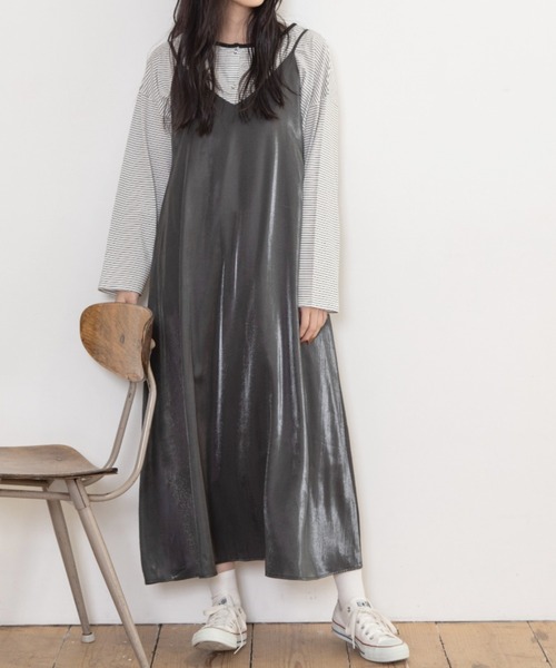 Mysa&Liina（ミーサリーナ）の「オーロラツイルワンピース（ワンピース・レディース・グレイッシュベージュ/ブラック/オレンジ/ブルー・M）」の18枚目の写真