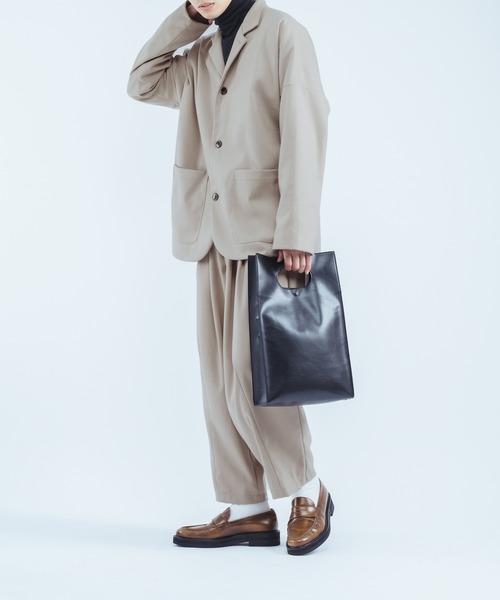 epnok（エプノック）の「フェイクレザーショッパーバッグ（ハンドバッグ・メンズ・ブラック・FREE）」の3枚目の写真