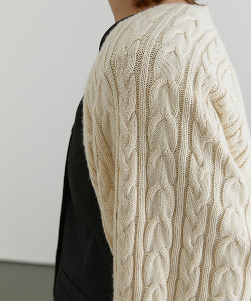 Fano Studios(ファノ ストゥディオズ)の「【Fano Studios】Cable knit bolero FD20S128(カーディガン/ボレロ・レディース・アイボリー・L/M/S)」の11枚目の写真