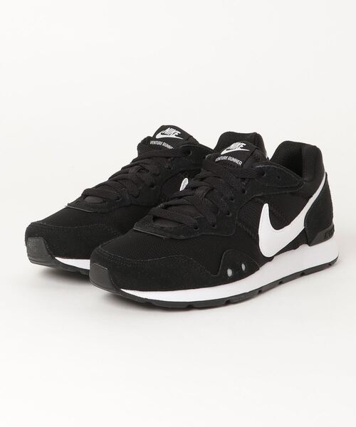 NIKE(ナイキ)の「ナイキ NIKE ナイキ ウィメンズ ベンチャー ランナー(スニーカー・レディース・ブラック×ホワイト・24.5cm/23.0cm/25.0cm/23.5cm/24.0cm)」の1枚目の写真