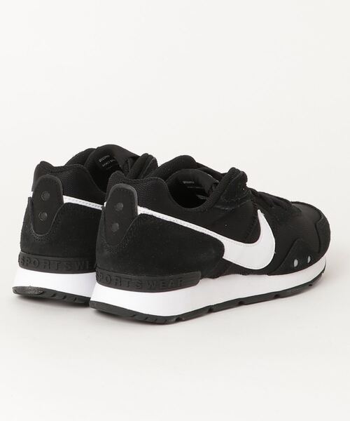 NIKE(ナイキ)の「ナイキ NIKE ナイキ ウィメンズ ベンチャー ランナー(スニーカー・レディース・ブラック×ホワイト・24.5cm/23.0cm/25.0cm/23.5cm/24.0cm)」の2枚目の写真