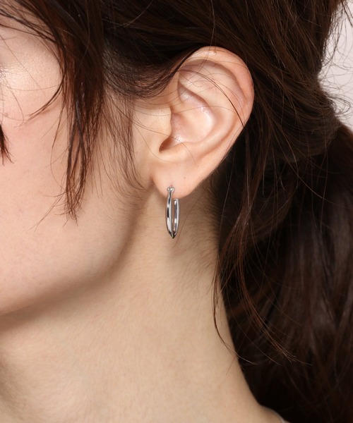 PAS TIERRA（パティエラ）の「【Lien】オーピアス（ピアス（両耳用）・レディース・シルバー/イエローゴールド・FREE）」の7枚目の写真