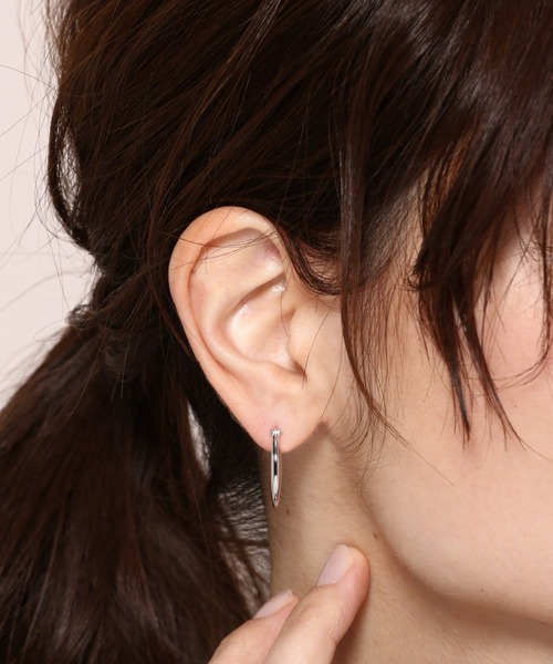 PAS TIERRA（パティエラ）の「【Lien】オーピアス（ピアス（両耳用）・レディース・シルバー/イエローゴールド・FREE）」の8枚目の写真