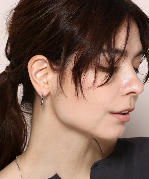 PAS TIERRA（パティエラ）の「【Lien】オーピアス（ピアス（両耳用）・レディース・シルバー/イエローゴールド・FREE）」の9枚目の写真