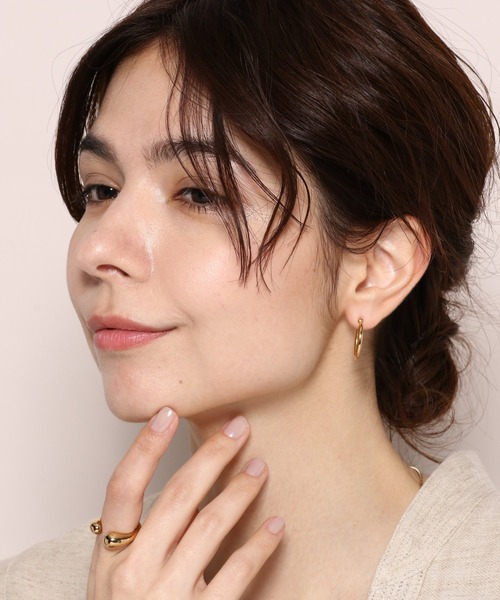 PAS TIERRA（パティエラ）の「【Lien】オーピアス（ピアス（両耳用）・レディース・シルバー/イエローゴールド・FREE）」の16枚目の写真