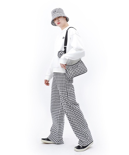 BASIC COTTON（ベーシックコットン）の「『BASIC COTTON/ベーシックコットン』BCN logo stitch bucket hat/ロゴステッチバケットハット（ハット・レディース・ブラック/A・FREE）」の4枚目の写真