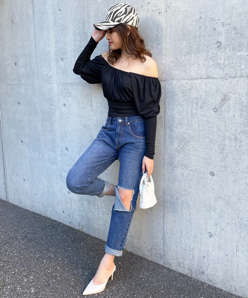 SPIRALGIRL（スパイラルガール）の「オフショルダーパフスリーブトップス（Tシャツ/カットソー・レディース・ブラック/パープル/オフホワイト/グリーン・FREE）」の6枚目の写真