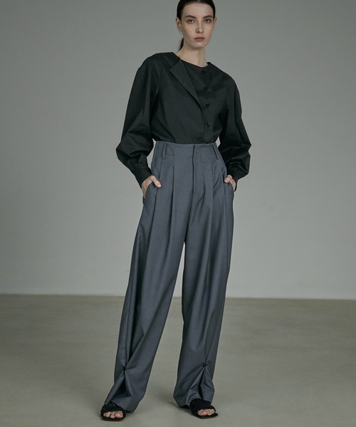 UNSPOKEN（アンスポクン）の「【UNSPOKEN】Hem tack slacks UQ20K016（スラックス・レディース・ダークグレー・M/S/L）」の3枚目の写真