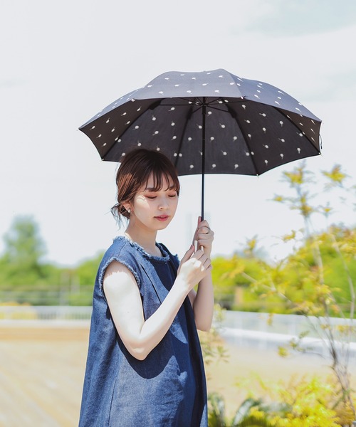 natural couture(ナチュラルクチュール)の「お花刺繍(晴雨兼用)傘(長傘・レディース・ネイビー/ブラック/ミント/ベージュ・FREE)」の5枚目の写真