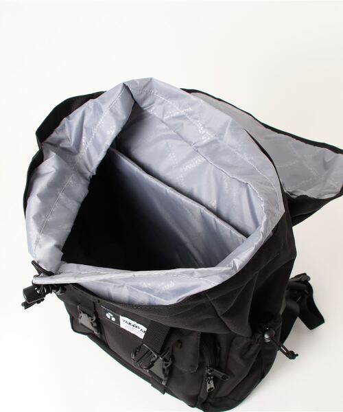 YAKPAK（ヤックパック）の「撥水 / CORDURA 大容量 フラップ バックパック / FLAP BACKPACK / 大きめ リュック（バックパック/リュック・メンズ・ブラック・FREE）」の4枚目の写真
