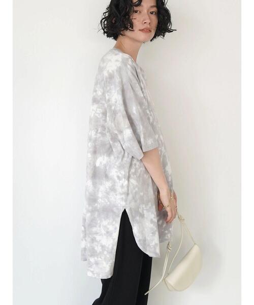 AMERICAN HOLIC（アメリカンホリック）の「タイダイ染め裾ラウンド5分袖カットチュニック（Tシャツ/カットソー・レディース・グレー・L/M）」の6枚目の写真