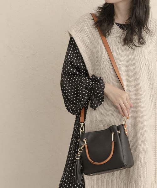 RODE SKO(ロデスコ)の「プチ2WAYトートバッグ(トートバッグ・レディース・ブラック/グレー系その他/アイボリー/ベージュ/パープル系その他/キャメル/グレー・ONE)」の3枚目の写真