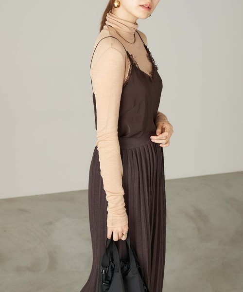 Chaco closet(チャコ クローゼット)の「【セットアイテム】タートルネックインナートップス×レースキャミトップス(キャミソール・レディース・ブラック/ベージュ/カーキ・FREE)」の12枚目の写真