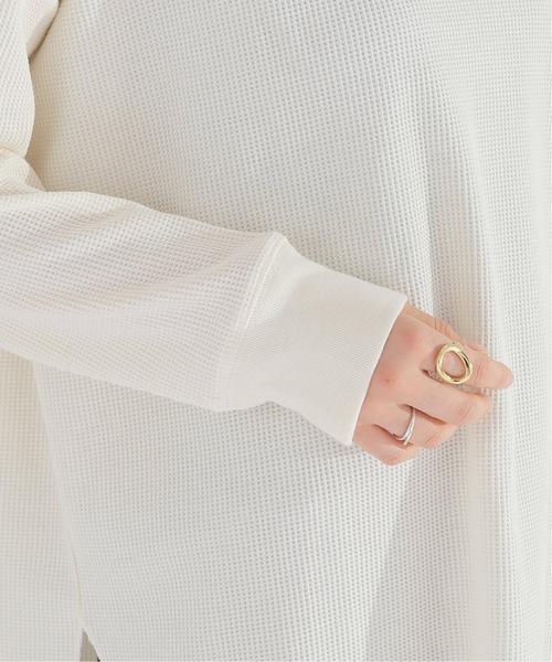 JOURNAL STANDARD relume（ジャーナルスタンダード　レリューム）の「TCワッフルオーバーサイズロングスリーブTシャツ◆（Tシャツ/カットソー・レディース・チャコールグレー/ベージュ系その他/オートミール・FREE）」の5枚目の写真