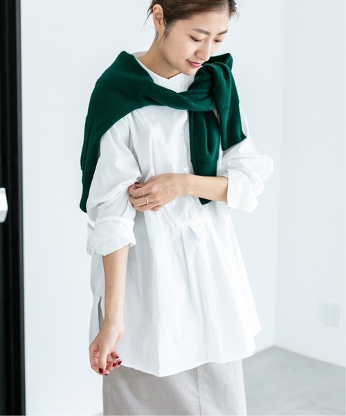 IENA（イエナ）の「バンドカラーシャツ（シャツ/ブラウス・レディース・ホワイト/エメラルドブルー/アイボリー・38/36）」の2枚目の写真