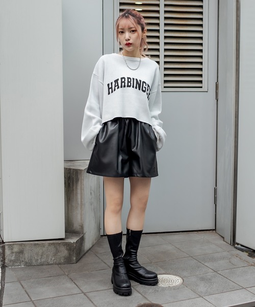 RASVOA（ラスボア）の「フェイクレザーワイドショートパンツ（その他パンツ・レディース・ブラック/アイボリー・FREE）」の7枚目の写真