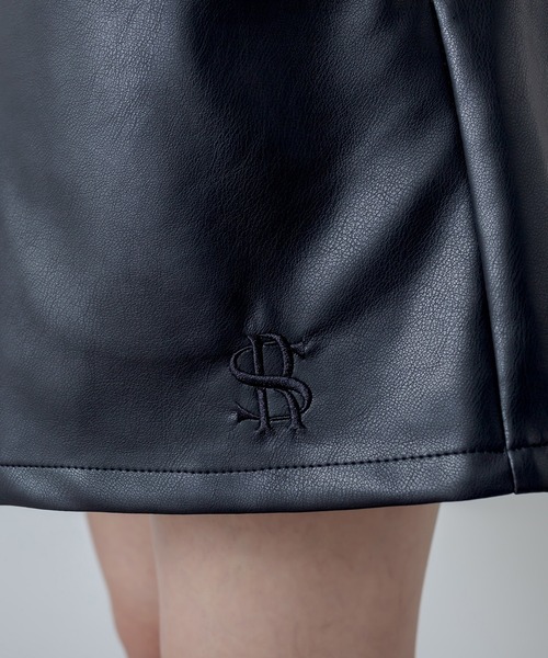 RASVOA（ラスボア）の「フェイクレザーワイドショートパンツ（その他パンツ・レディース・ブラック/アイボリー・FREE）」の22枚目の写真