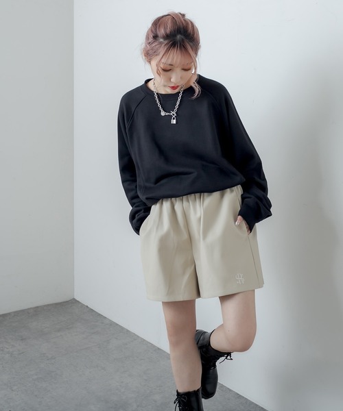 RASVOA（ラスボア）の「フェイクレザーワイドショートパンツ（その他パンツ・レディース・ブラック/アイボリー・FREE）」の14枚目の写真