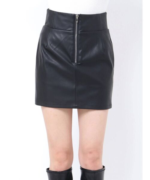 GYDA(ジェイダ)の「フェイクレザーZIPスカートライクショーパン(スカート・レディース・ブラック・SMALL/MEDIUM)」の18枚目の写真