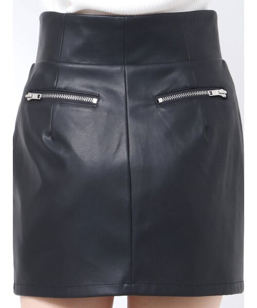 GYDA(ジェイダ)の「フェイクレザーZIPスカートライクショーパン(スカート・レディース・ブラック・SMALL/MEDIUM)」の22枚目の写真