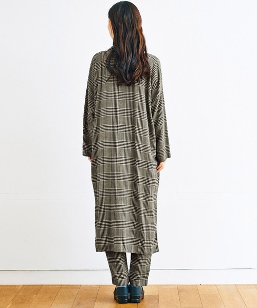 and myera（アンド マイラ）の「ａｎｄ　ｍｙｅｒａ　グレンチェックのナイトウェア（ルームウェア/パジャマ・レディース・グレー系その他・MEDIUM/LARGE/X-LARGE/SMALL）」の2枚目の写真