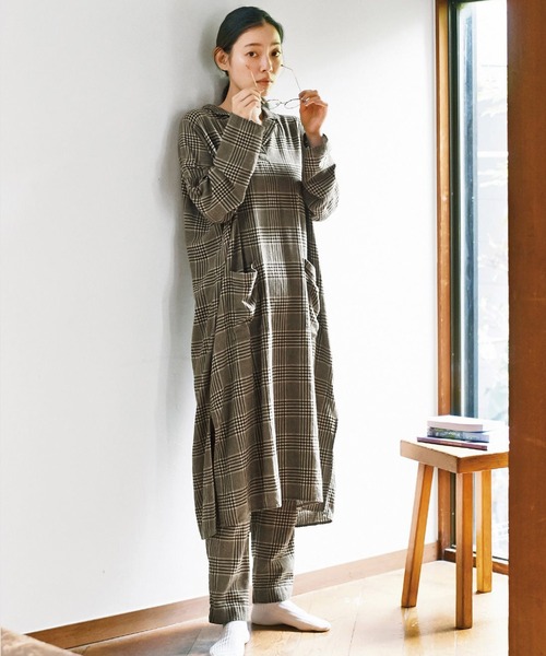 and myera（アンド マイラ）の「ａｎｄ　ｍｙｅｒａ　グレンチェックのナイトウェア（ルームウェア/パジャマ・レディース・グレー系その他・MEDIUM/LARGE/X-LARGE/SMALL）」の5枚目の写真