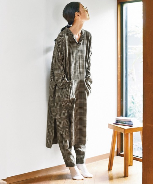 and myera（アンド マイラ）の「ａｎｄ　ｍｙｅｒａ　グレンチェックのナイトウェア（ルームウェア/パジャマ・レディース・グレー系その他・MEDIUM/LARGE/X-LARGE/SMALL）」の7枚目の写真