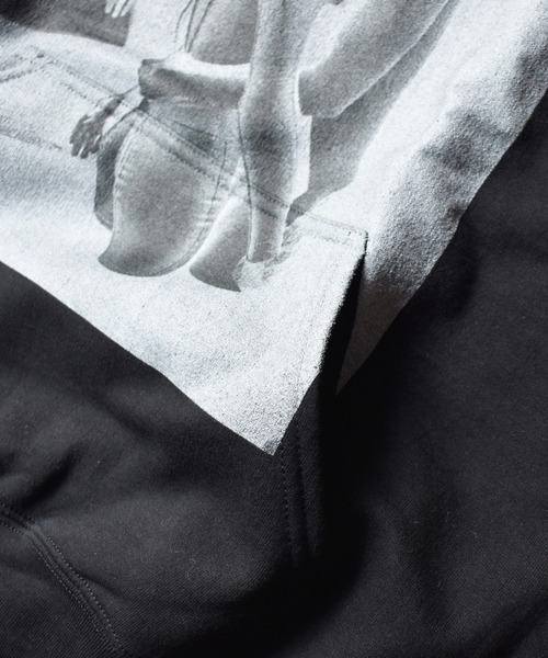 LABRAT(ラブラット)の「Ryu Ika×flotsam books×LABRAT "hug" Hoodie(パーカー・メンズ・ブラック・X-LARGE/LARGE)」の9枚目の写真