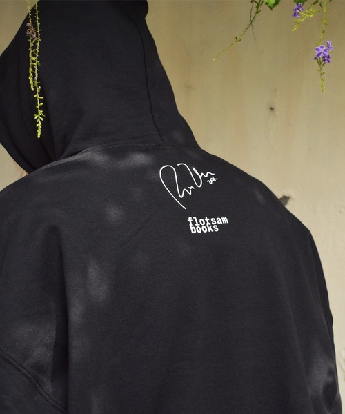 LABRAT(ラブラット)の「Ryu Ika×flotsam books×LABRAT "hug" Hoodie(パーカー・メンズ・ブラック・X-LARGE/LARGE)」の4枚目の写真