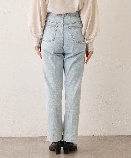 Omekashi（オメカシ）の「センタープレスデニム（デニムパンツ・レディース・ライトブルー・38/36）」の8枚目の写真