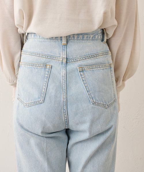 Omekashi（オメカシ）の「センタープレスデニム（デニムパンツ・レディース・ライトブルー・38/36）」の15枚目の写真