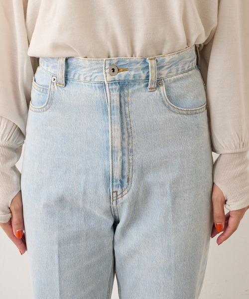 Omekashi（オメカシ）の「センタープレスデニム（デニムパンツ・レディース・ライトブルー・38/36）」の10枚目の写真