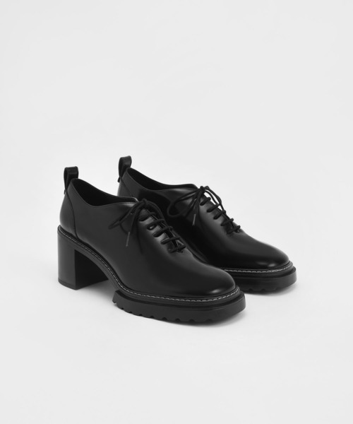 CHARLES & KEITH（チャールズ & キース）の「レースアップ オックスフォードパンプス / Lace-Up Oxford Pumps（ドレスシューズ・レディース・ブラック/ダークブラウン・22.5cm/23cm/23.5cm/24.5cm/25cm/25.5cm）」の11枚目の写真