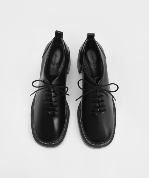 CHARLES & KEITH（チャールズ & キース）の「レースアップ オックスフォードパンプス / Lace-Up Oxford Pumps（ドレスシューズ・レディース・ブラック/ダークブラウン・22.5cm/23cm/23.5cm/24.5cm/25cm/25.5cm）」の16枚目の写真