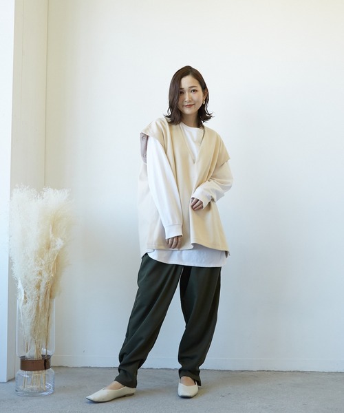 VIBGYOR(ヴィブジョー)の「カットツイル起毛深V-2wayトップス(AS)(その他トップス・レディース・チャコールグレー/ベージュ/ベージュ系その他・FREE)」の12枚目の写真