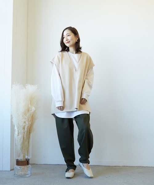 VIBGYOR(ヴィブジョー)の「カットツイル起毛深V-2wayトップス(AS)(その他トップス・レディース・チャコールグレー/ベージュ/ベージュ系その他・FREE)」の14枚目の写真