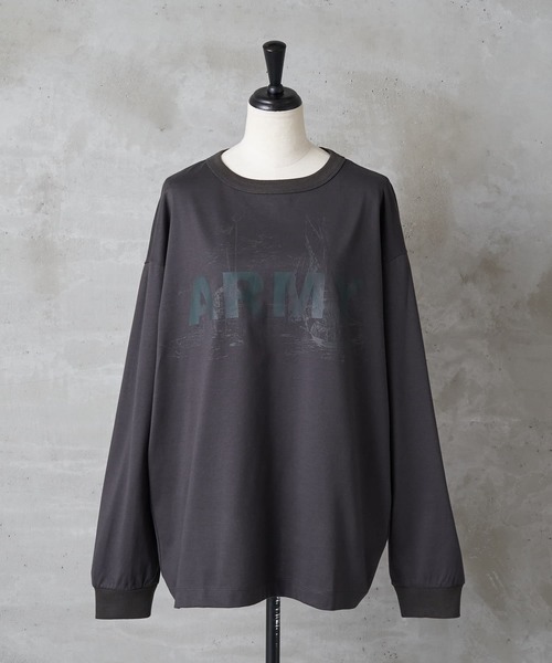 BEARDSLEY(ビアズリー)の「《FRIPIER・ユニセックス》ARMYロングTシャツ(マリーナ)(Tシャツ/カットソー・レディース・ホワイト/グレー・FREE)」の6枚目の写真