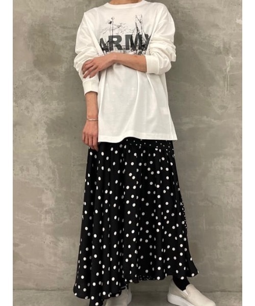 BEARDSLEY(ビアズリー)の「《FRIPIER・ユニセックス》ARMYロングTシャツ(マリーナ)(Tシャツ/カットソー・レディース・ホワイト/グレー・FREE)」の16枚目の写真