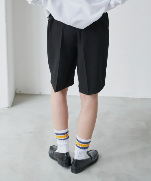 Auntie Rosa Holiday(アンティローザホリデー)の「タックショートパンツ(その他パンツ・レディース・ブラック/ネイビー・SMALL/MEDIUM)」の6枚目の写真