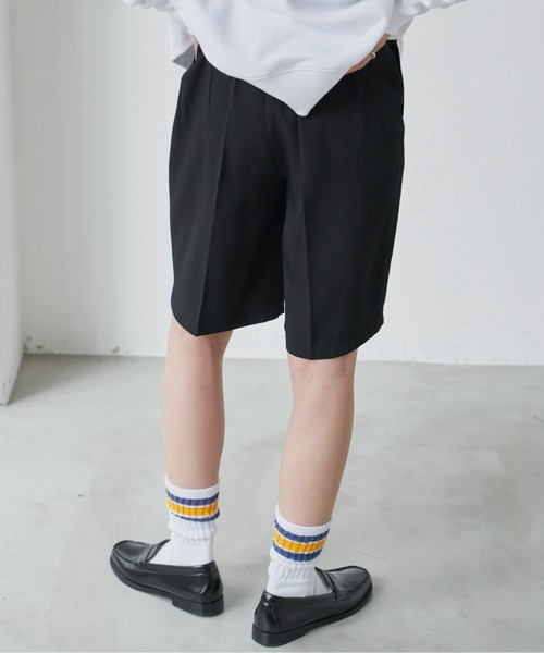 Auntie Rosa Holiday(アンティローザホリデー)の「タックショートパンツ(その他パンツ・レディース・ブラック/ネイビー・SMALL/MEDIUM)」の7枚目の写真