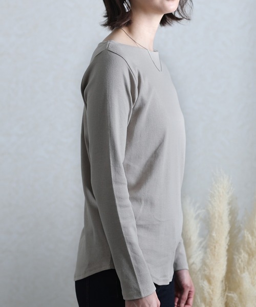 ElegChic（エレグシック）の「フライスボートネック ロング スリーブシャツ 長袖 （Tシャツ/カットソー・レディース・マジェンタ/ライトブルーグレー/チャコールグレー/杢グレー/ネイビー/ブラック/グレイッシュベージュ/ホワイト/カーキ・3L/4L/L/M/XL）」の19枚目の写真