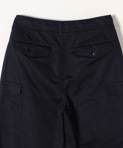 SHIPS any(シップス エニィ)の「SHIPS any:〈ウォッシャブル〉スマート カーゴ ロングパンツ◇(カーゴパンツ・レディース・ネイビー/カーキ・40/38/36)」の16枚目の写真